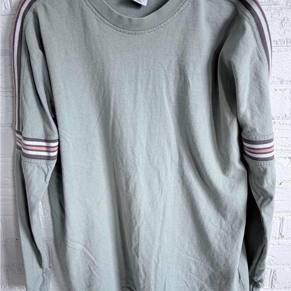 Urban Outfitters Long Sleeve Crew Neck Top Relaxed Fit Sage Green Size‎ Small